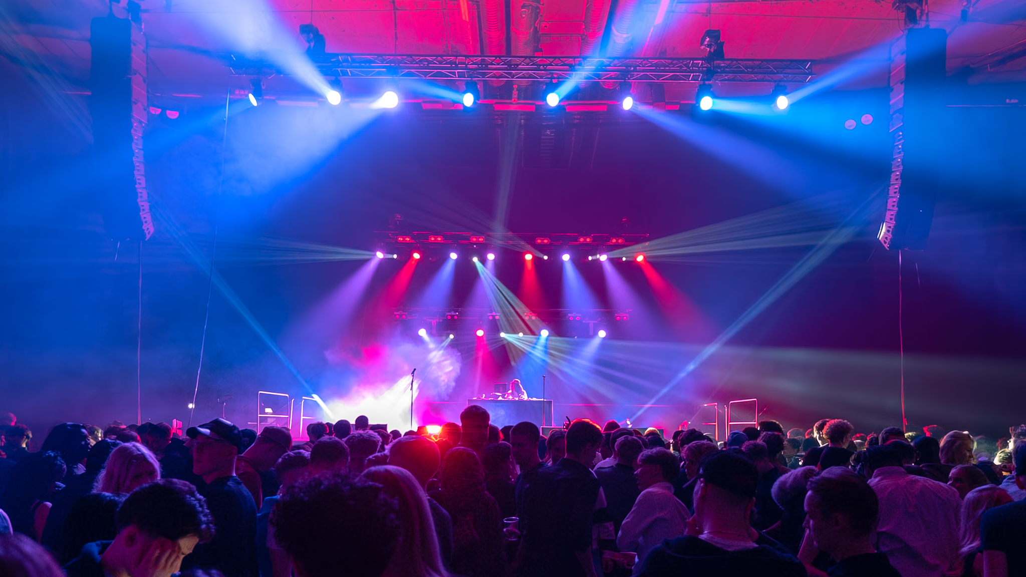 Lavatekniikka – esiintymislava, valaistus ja ääni keikalla